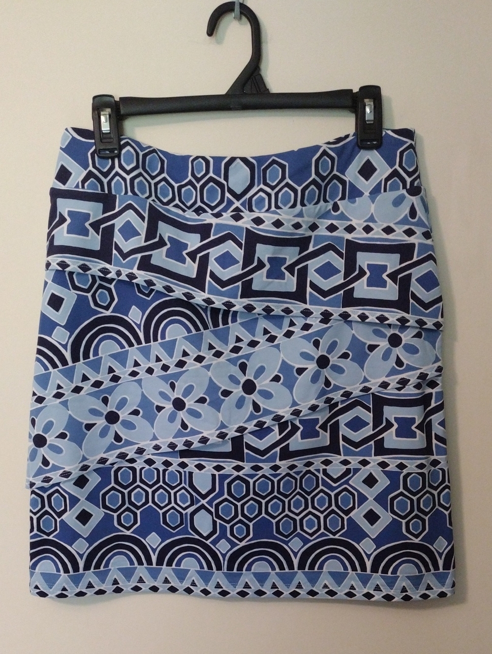 J. McLaughlin Geometric Floral Print Tiered Skirt Size M